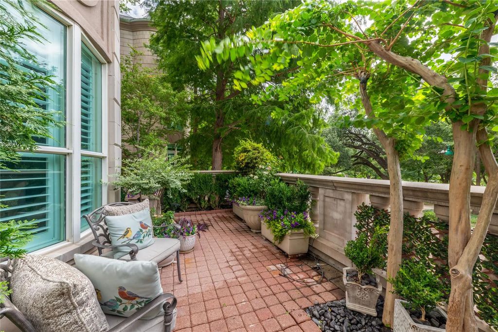 3401 Lee Parkway 104, Dallas