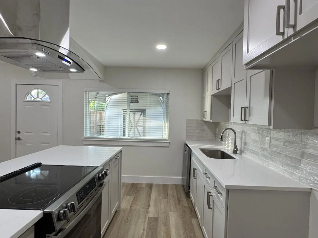 625 Camilla Lane, Garland