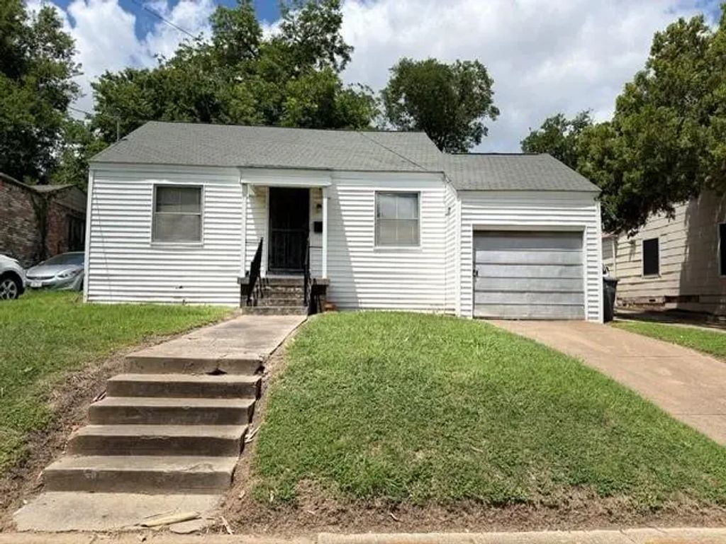 319 Avenue J, Dallas