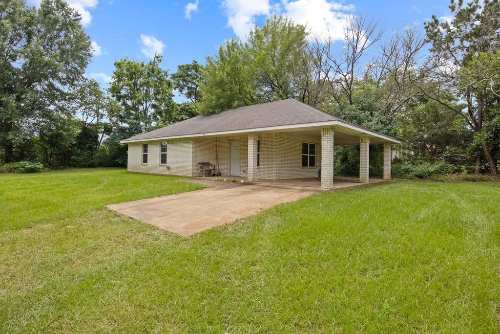 65 Rhyne, Avinger