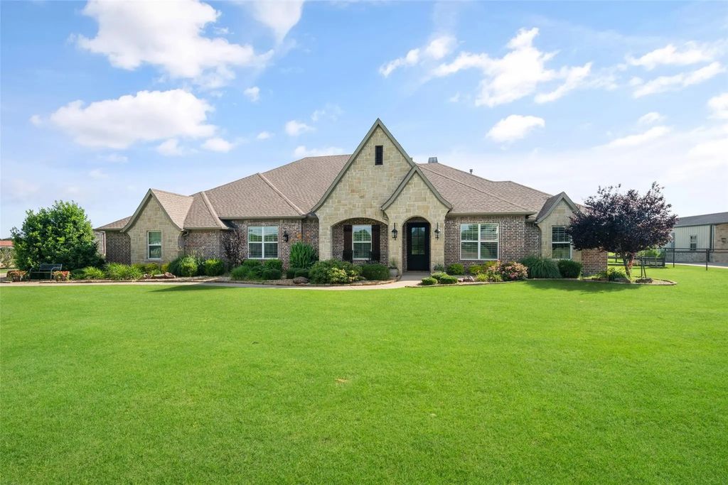 588 Horseshoe Bend, Royse City