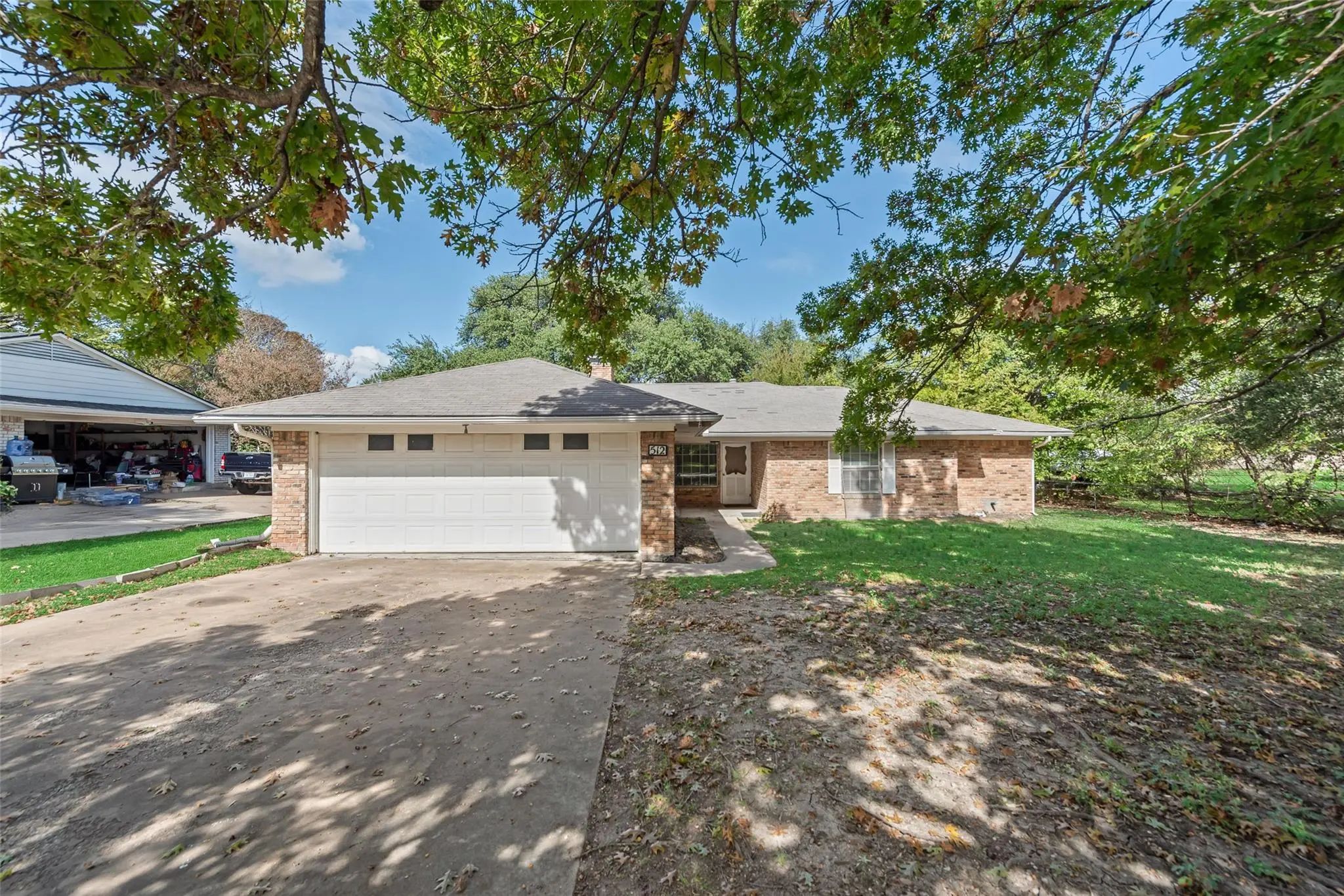 Photo of Listing #21298453