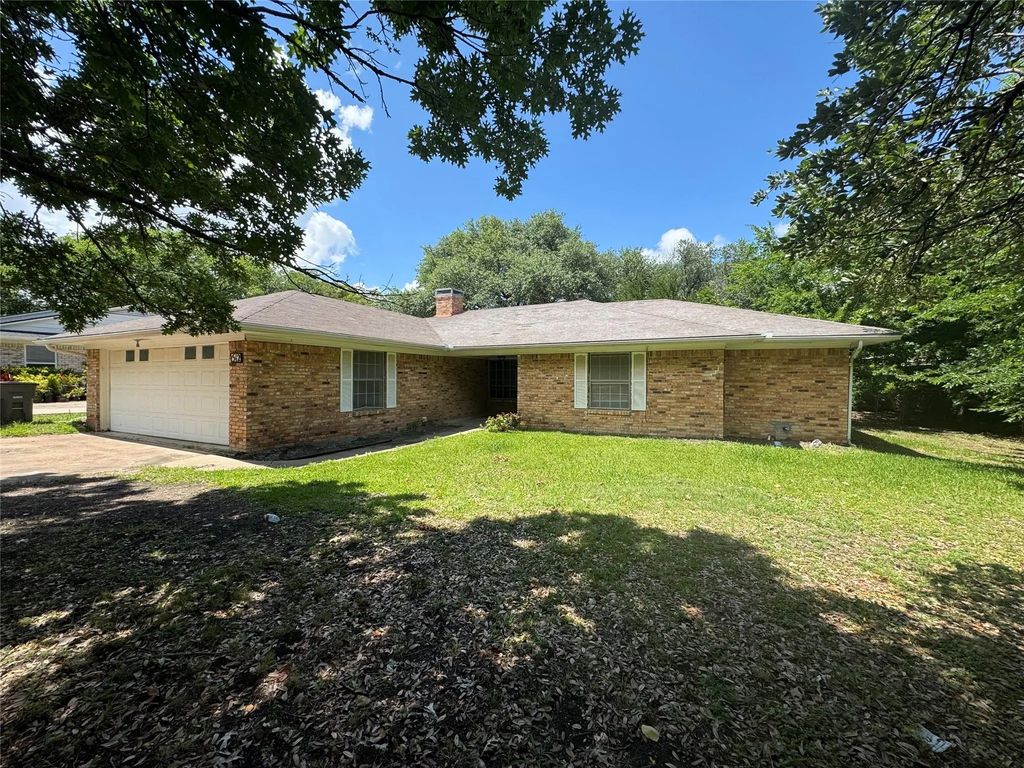 512 E Willow Lane, Princeton