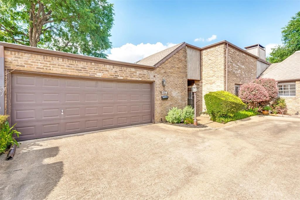 2719 Fairway Park Street, Grand Prairie