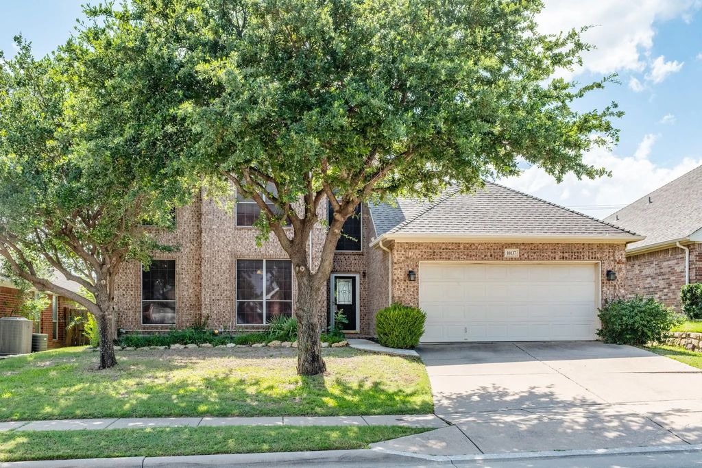 10137 Red Bluff Drive, Fort Worth
