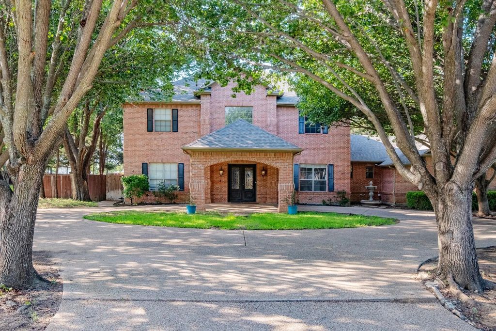 240 Timberleaf Drive, Double Oak