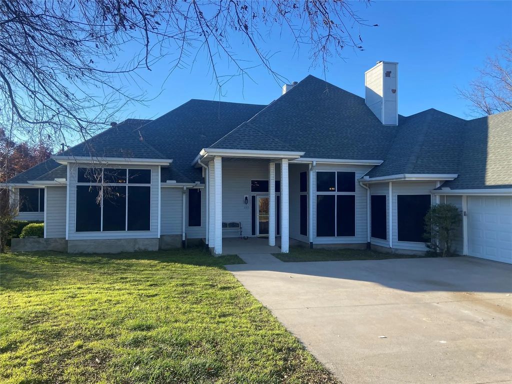 137 Oakview Road, Gainesville