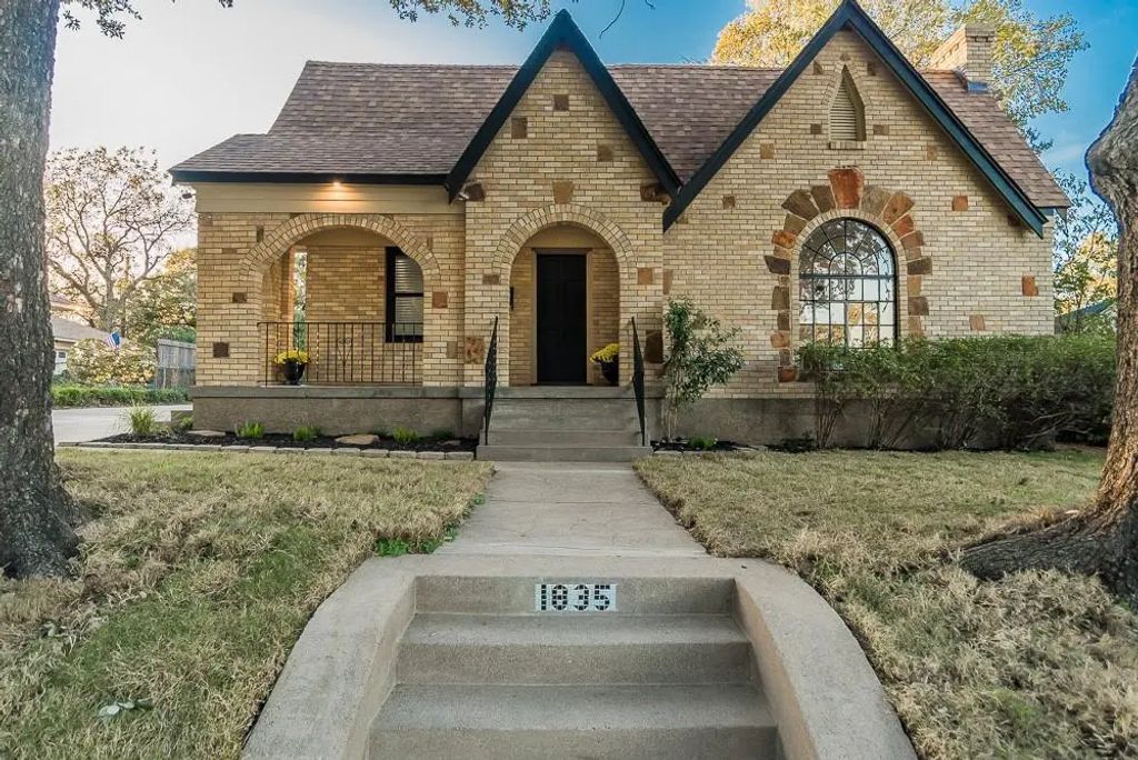 1835 Cedar Crest Boulevard, Dallas
