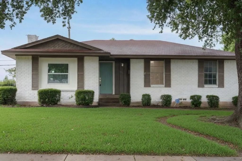 1211 Robin Glen Drive, Dallas