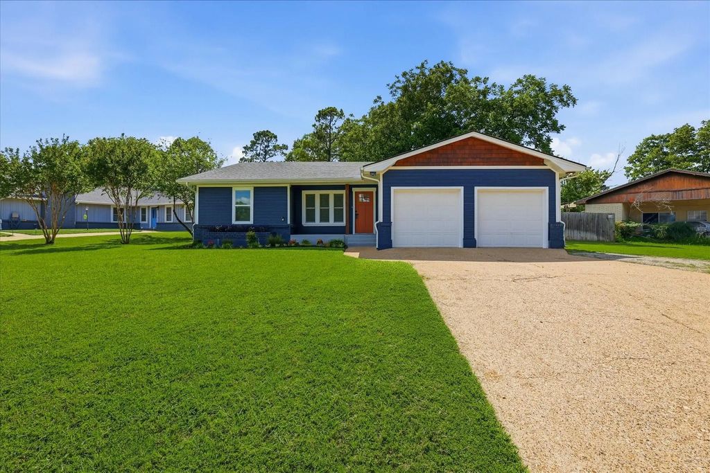 401 W Hillcrest Street, Keene