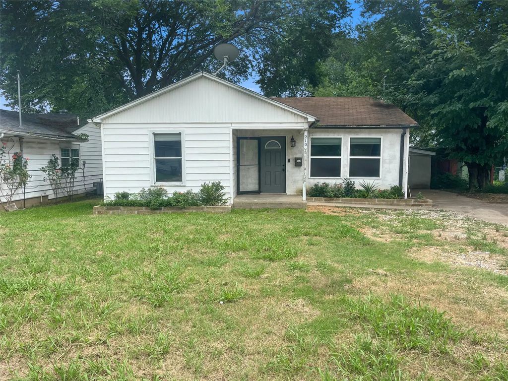 210 W Dexter Street, Sherman