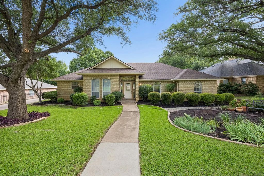 975 Trophy Club Drive, Trophy Club