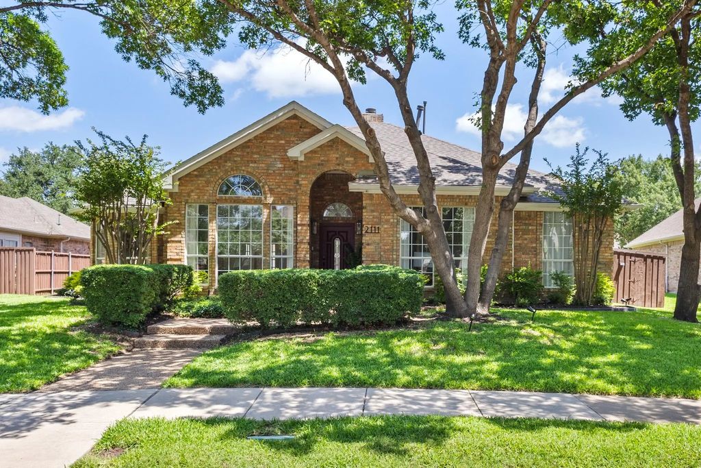 2111 Rheims Drive, Carrollton