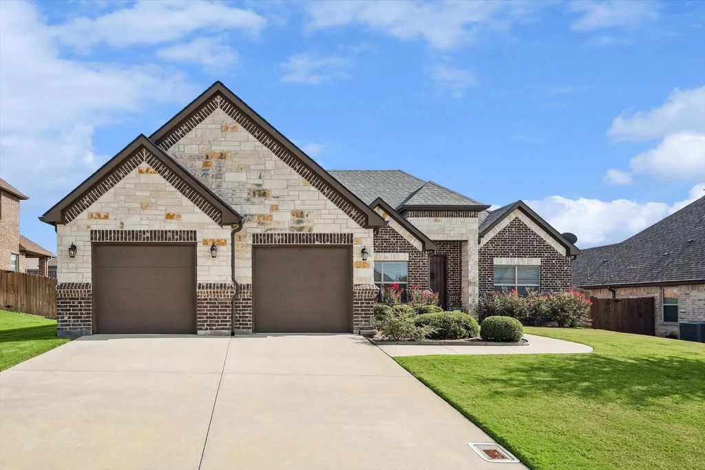 707 Chaparral Road, Sanger