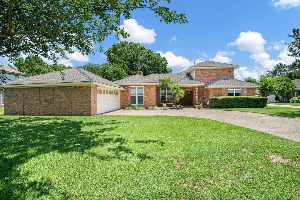 602 Highland Hills Lane, Highland Village