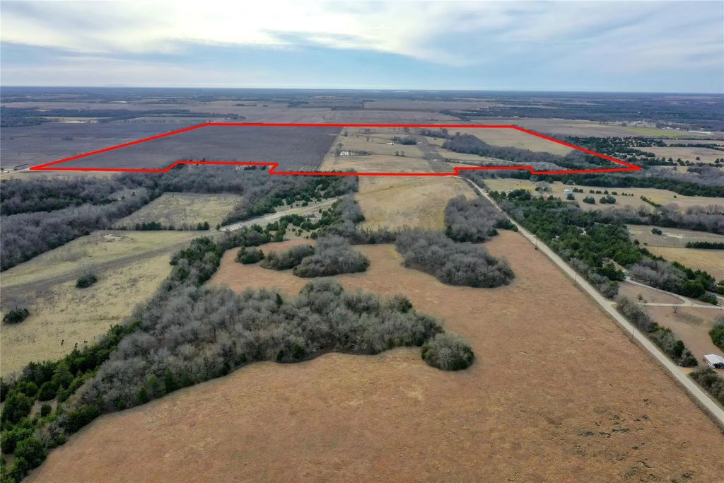 Cr 3200, Dodd City
