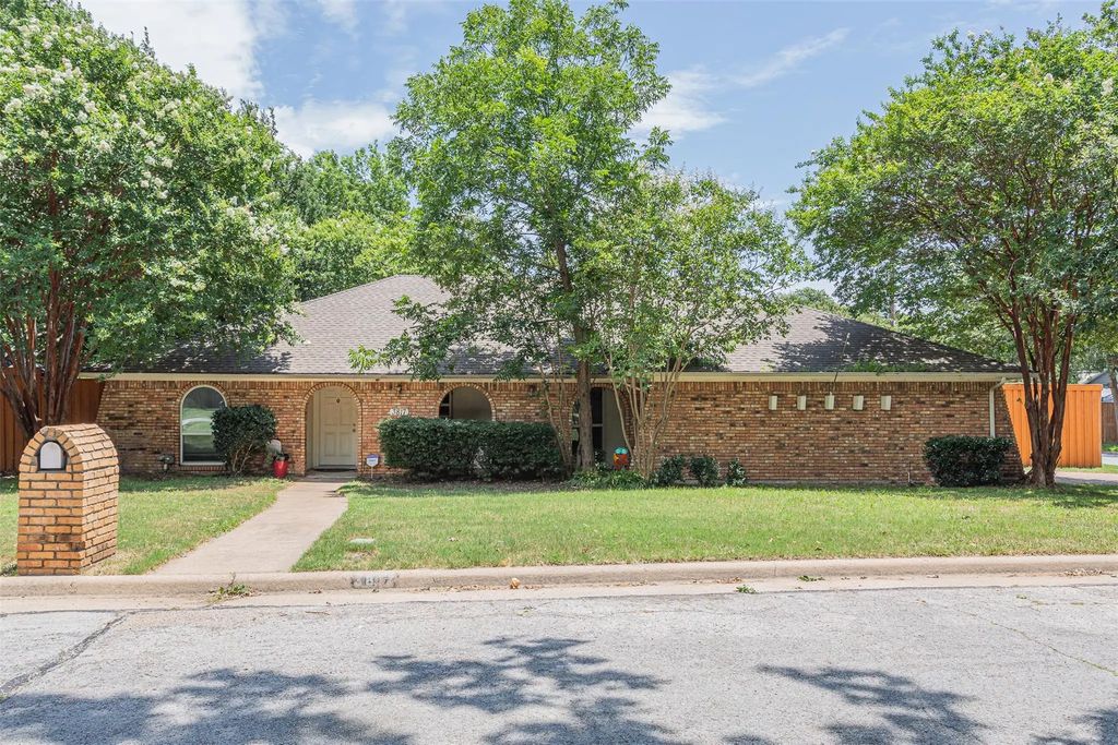 3817 Rustic Forest Trail, Arlington
