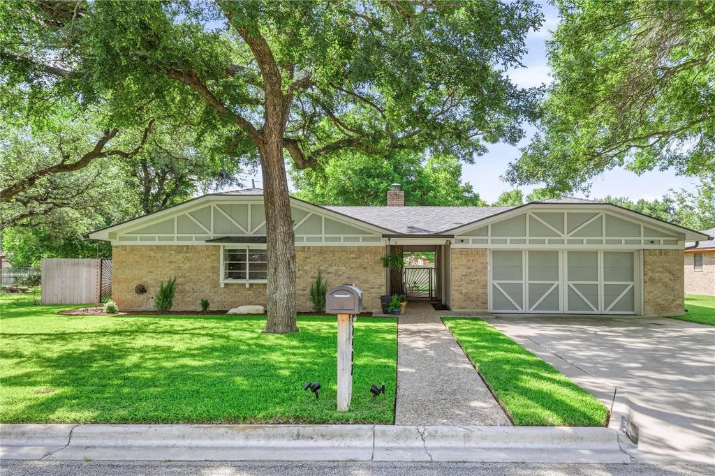 2402 Bonita Street, Brownwood