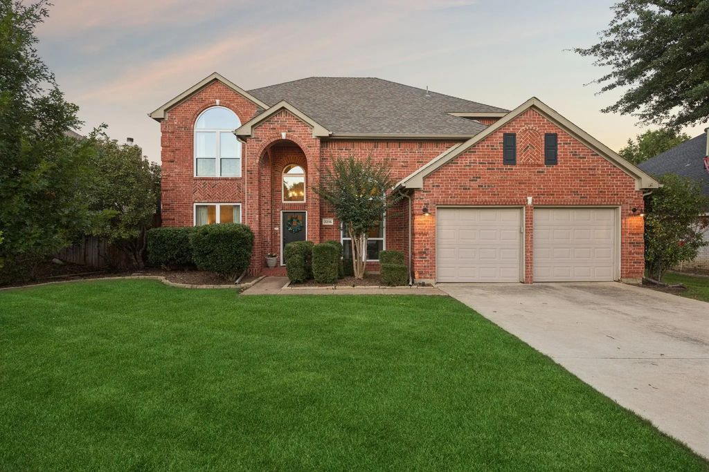 2216 Lockesley Drive, Flower Mound