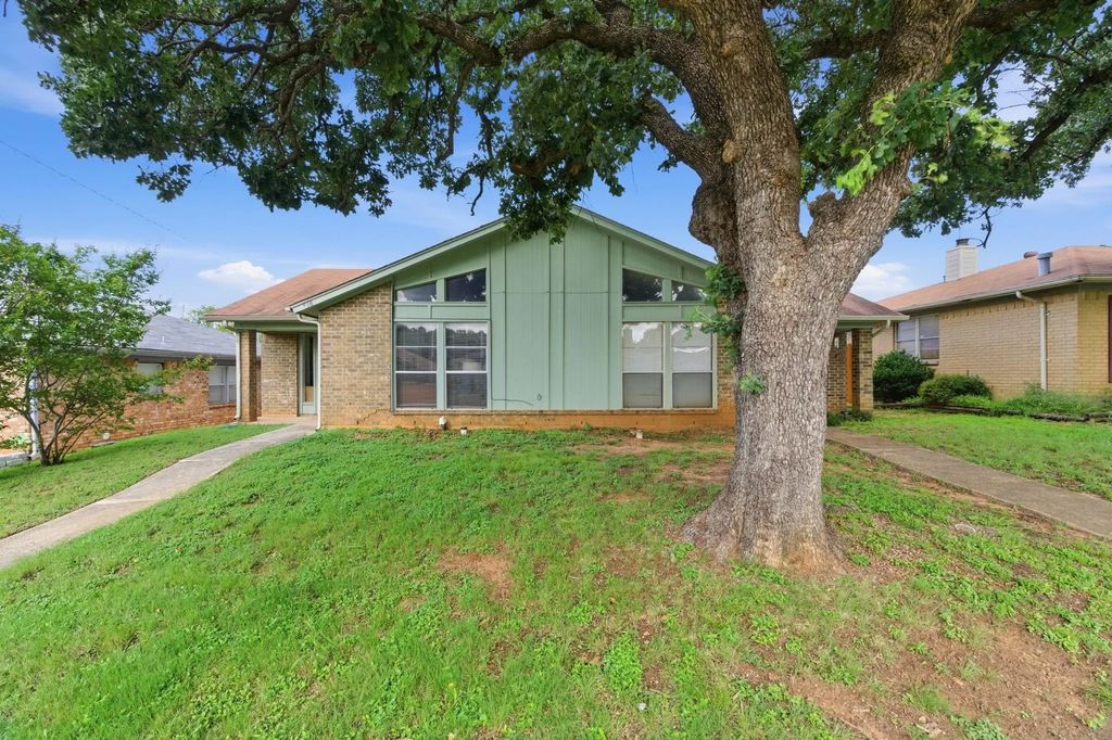 518 Guerin Drive, Arlington