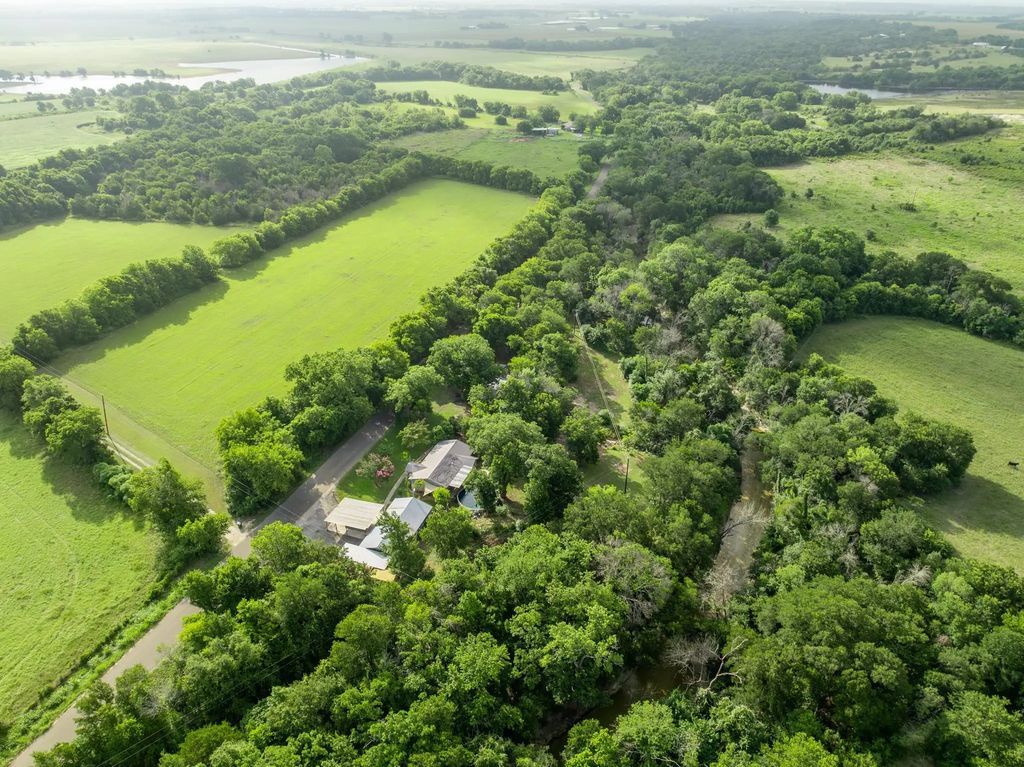 1598 Creek Road, Lorena
