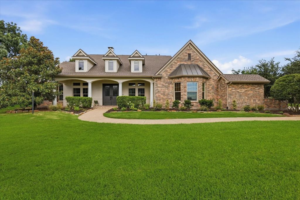 105 Bee Caves Road, Lucas