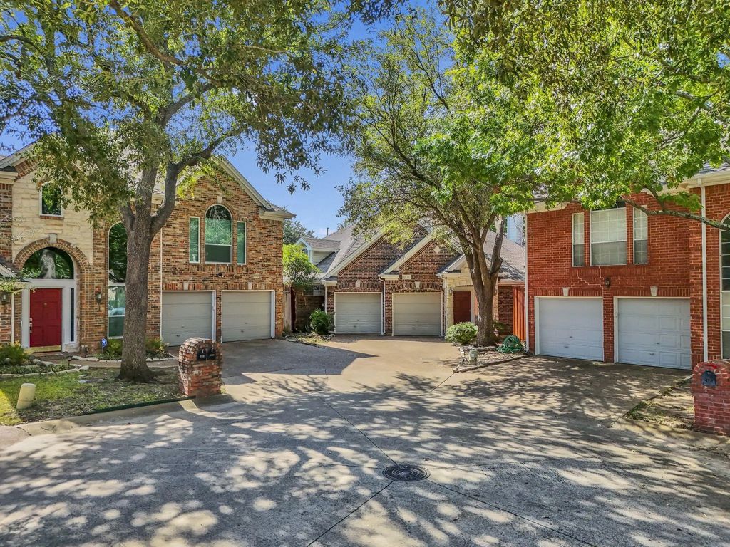 2630 Lakeforest Court, Dallas