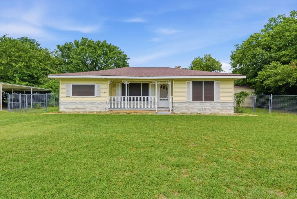 108 Sandra Drive, Azle