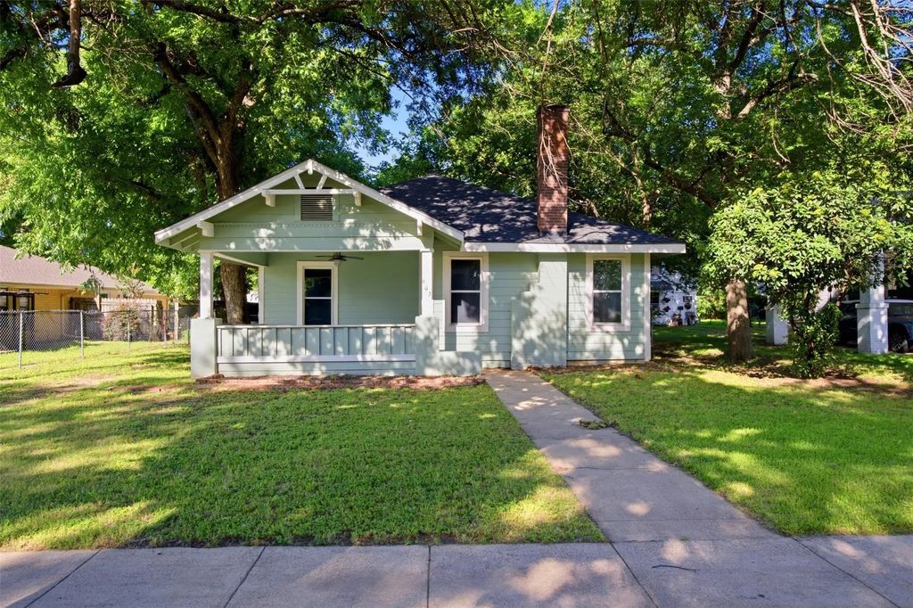 603 N Mckinney Street, Ennis