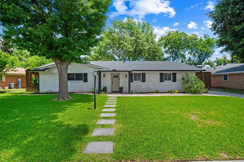 2129 Goerte Drive, Grand Prairie
