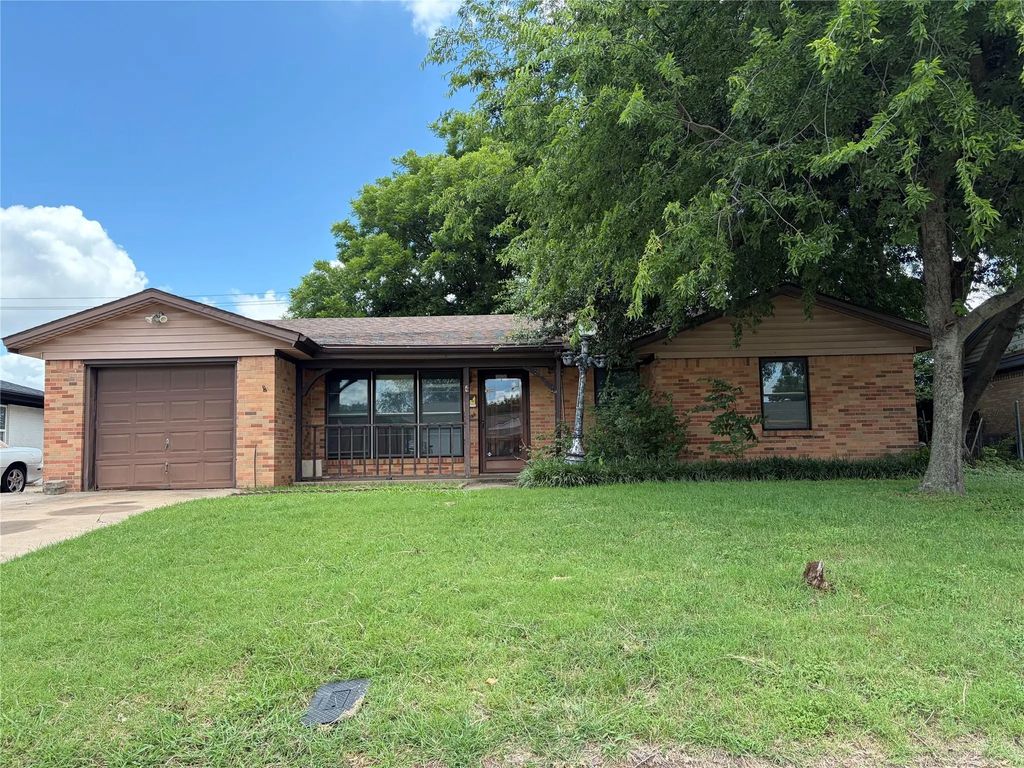 2036 Salem Street, Irving