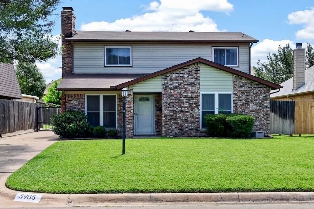 3905 Palomino Drive, Benbrook
