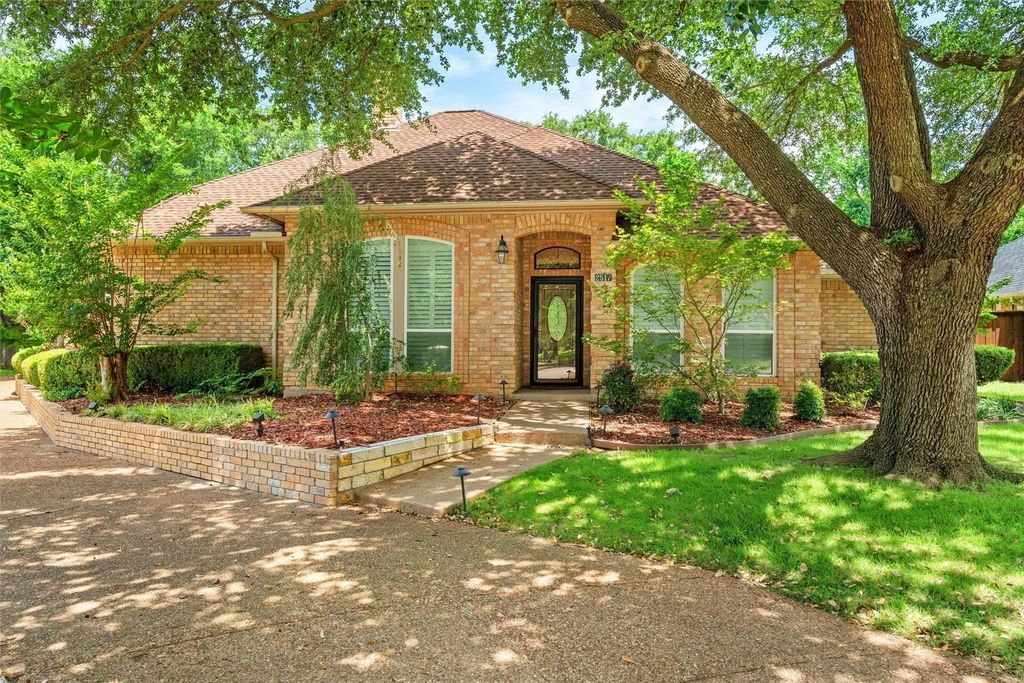 2517 Chad Drive, Arlington