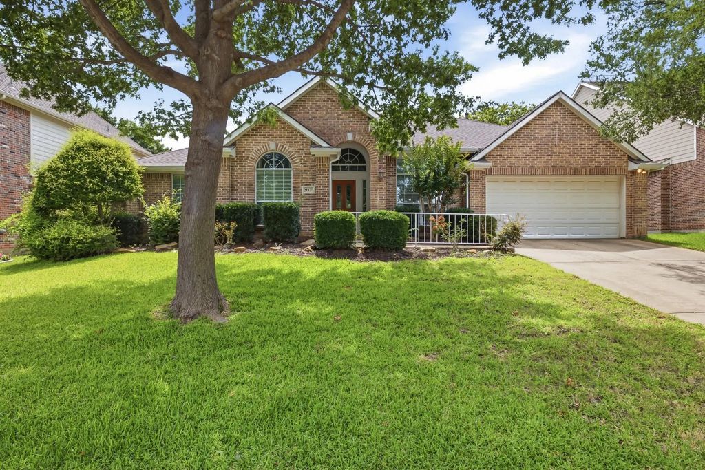917 Water Oak Drive, Grapevine