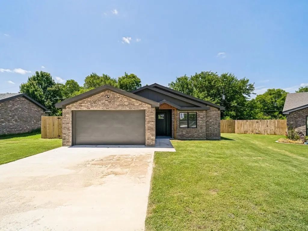 840 Buck Board Drive, De Leon