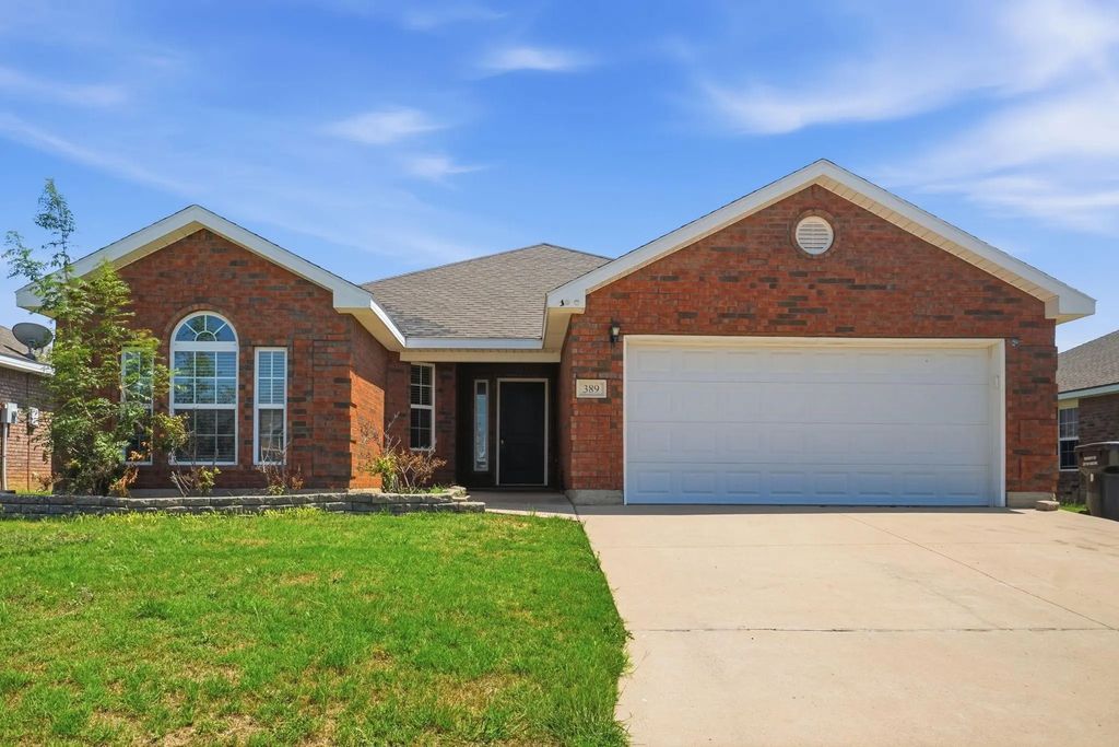 389 Miss Ellie Lane, Abilene