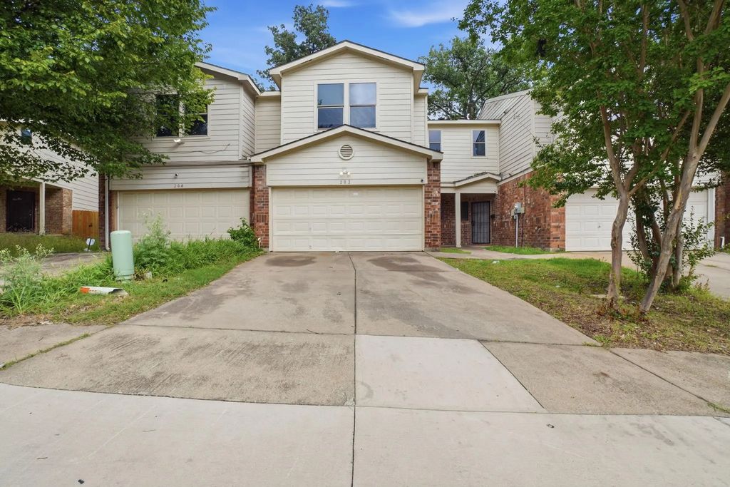 202 Creek Cove Drive, Dallas