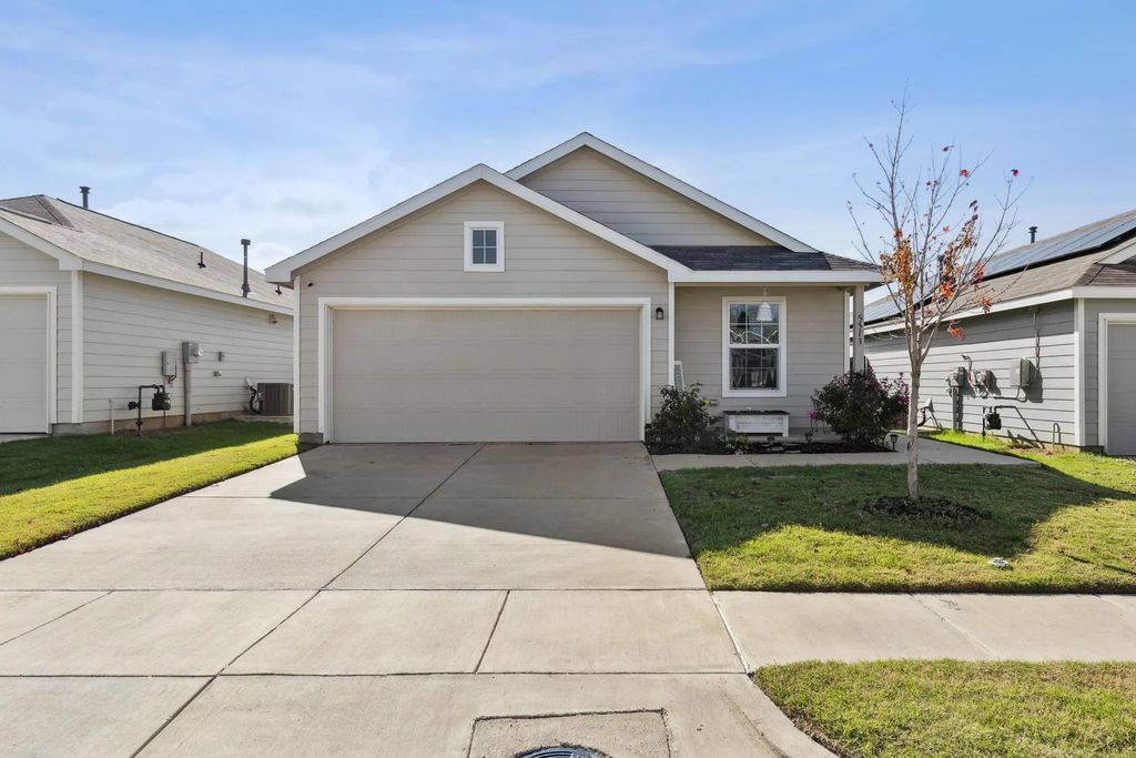 5513 Berea Street, Forney