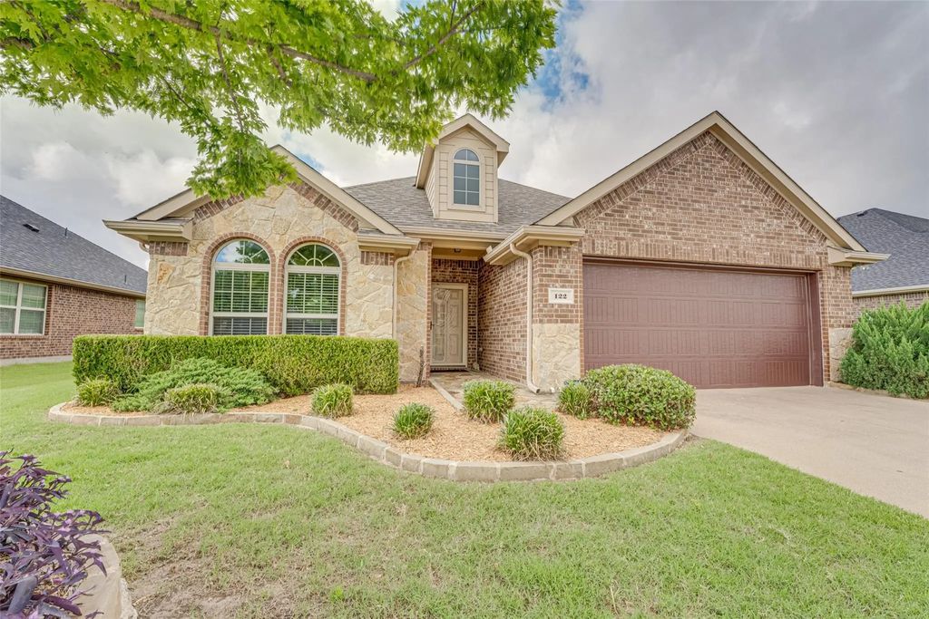 122 Althea Drive, Waxahachie
