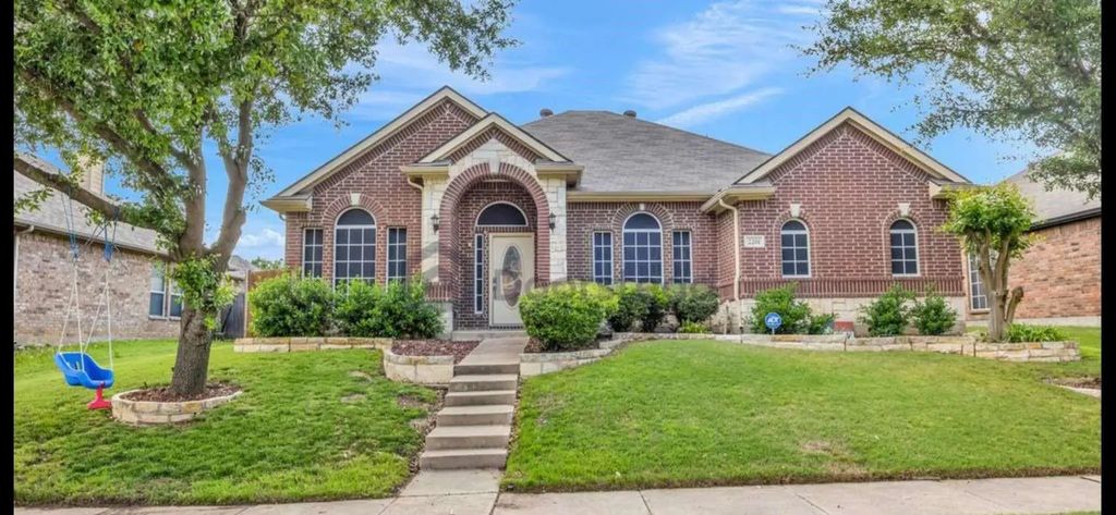 2201 River Canyon Lane, Garland