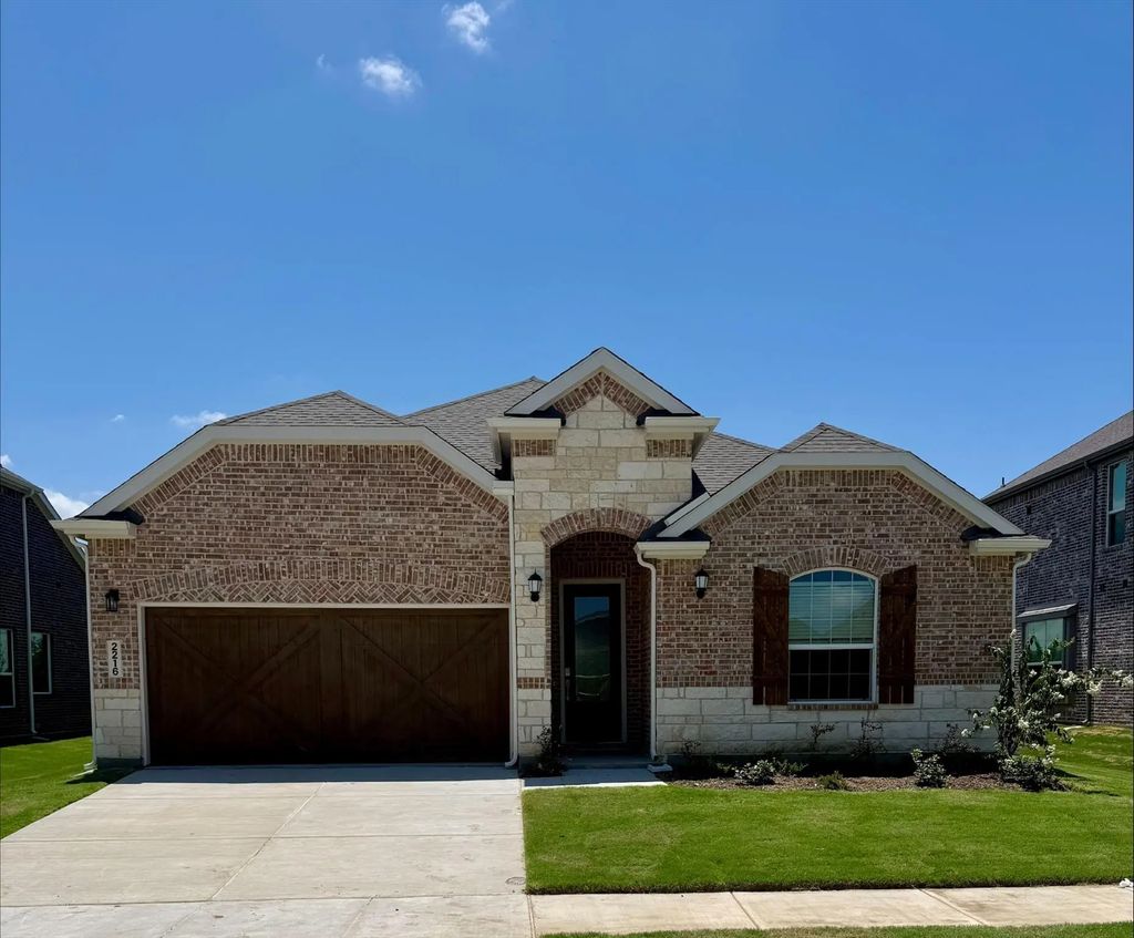 2216 Whitney Road, Celina