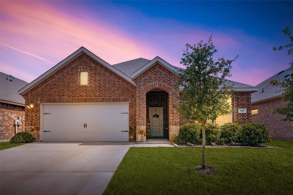 117 Cottage Lane, Royse City