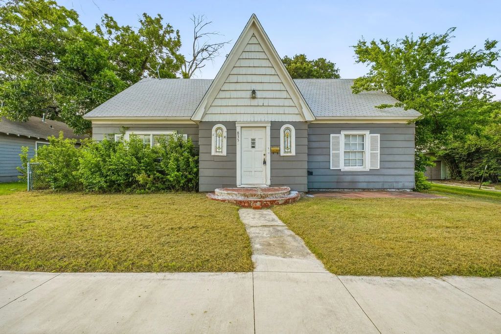 835 W Long Street, Stephenville