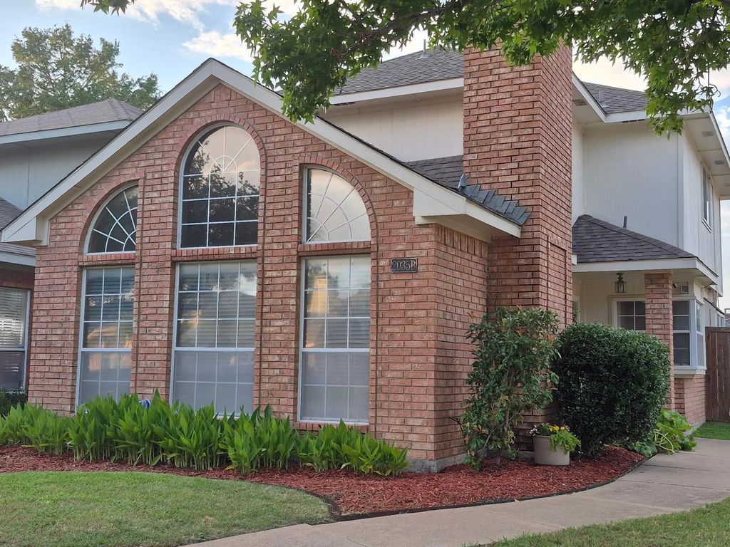 2035 Greenview Drive B, Carrollton