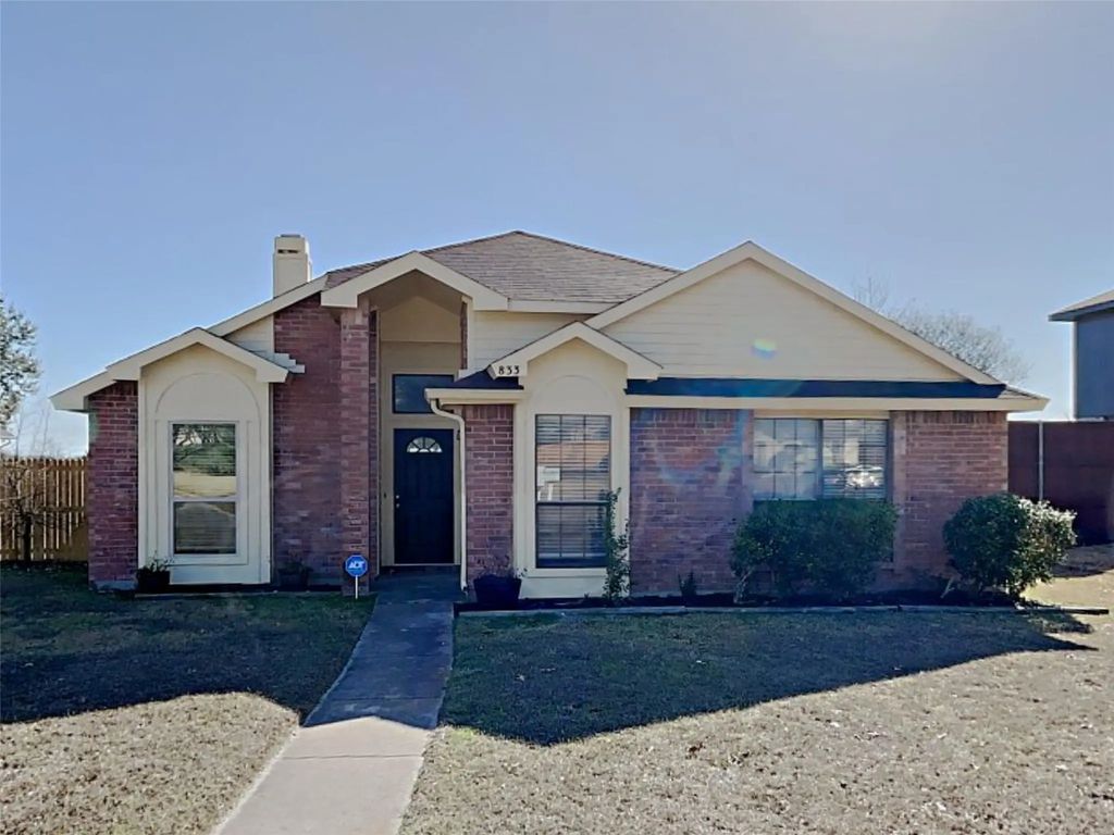 833 Weaver Street, Cedar Hill