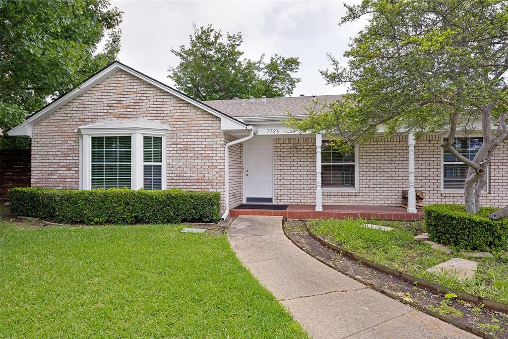7726 Dentcrest Drive, Dallas