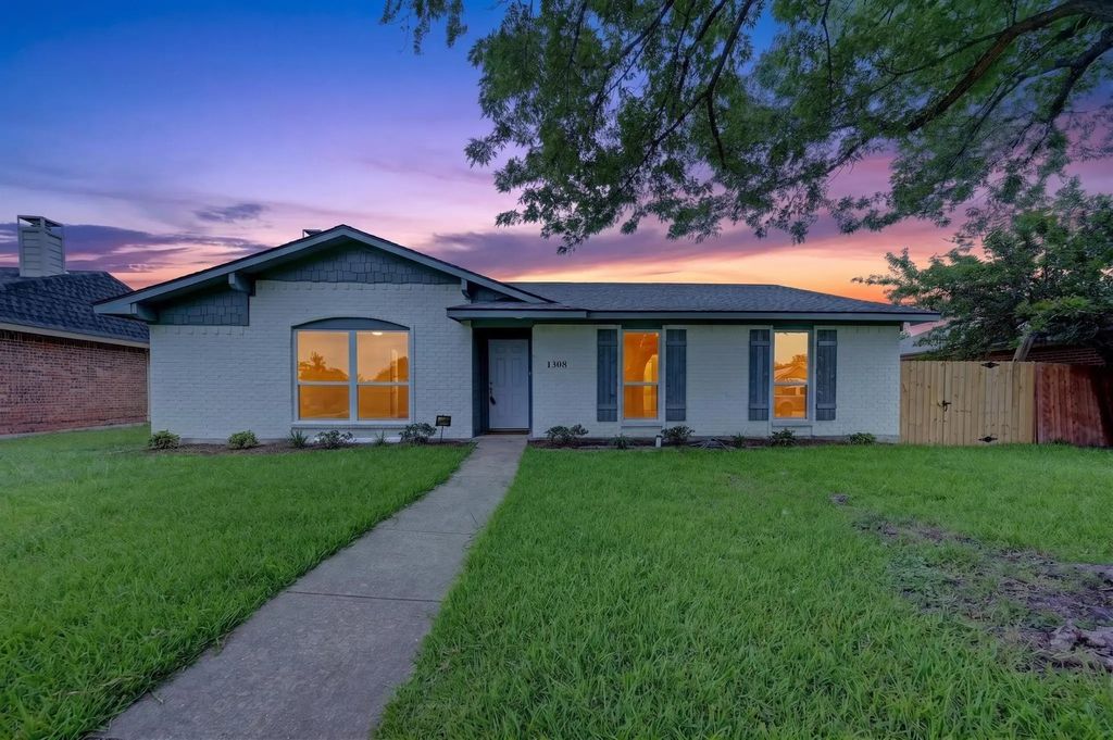 1308 Grinnel Drive, Mesquite