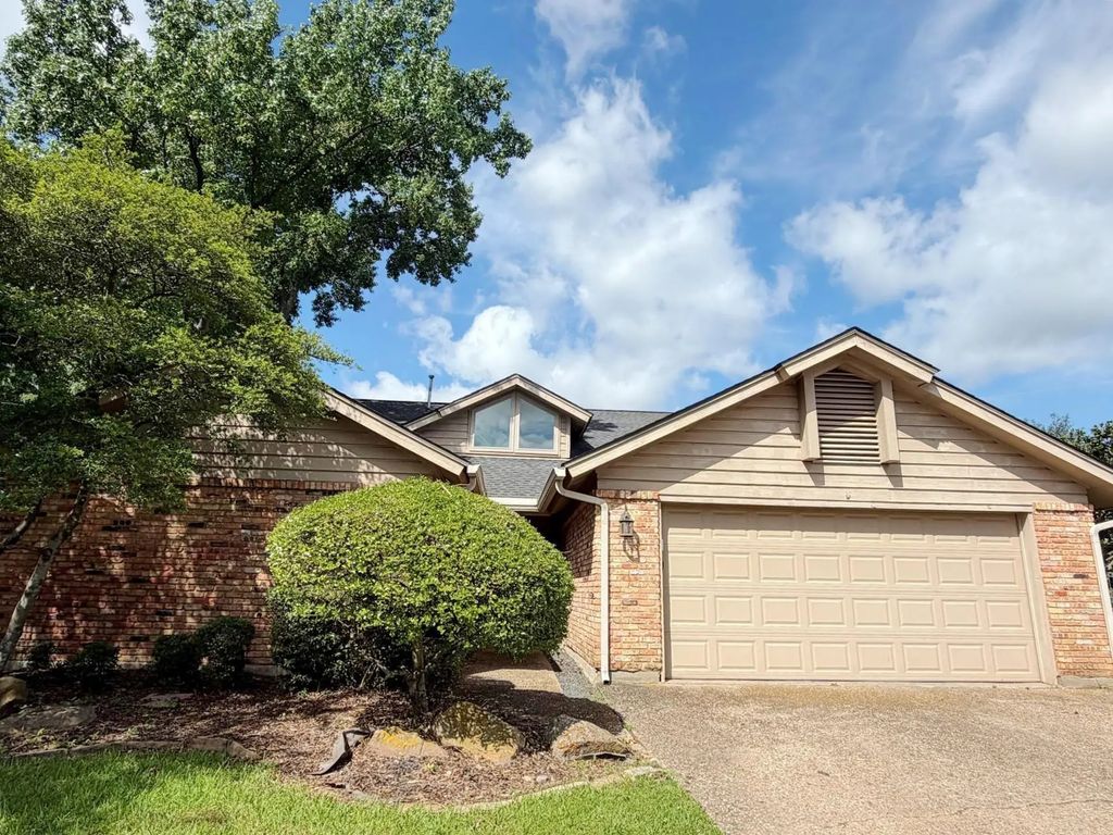3706 Waycross Court, Arlington