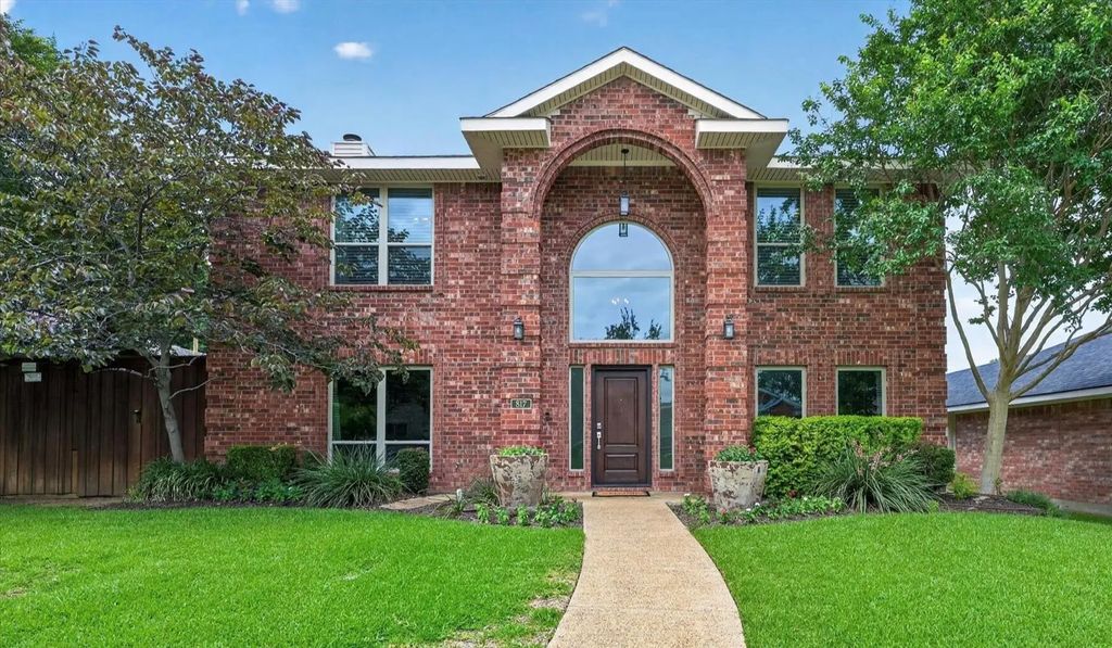 817 Sterling Court, Allen