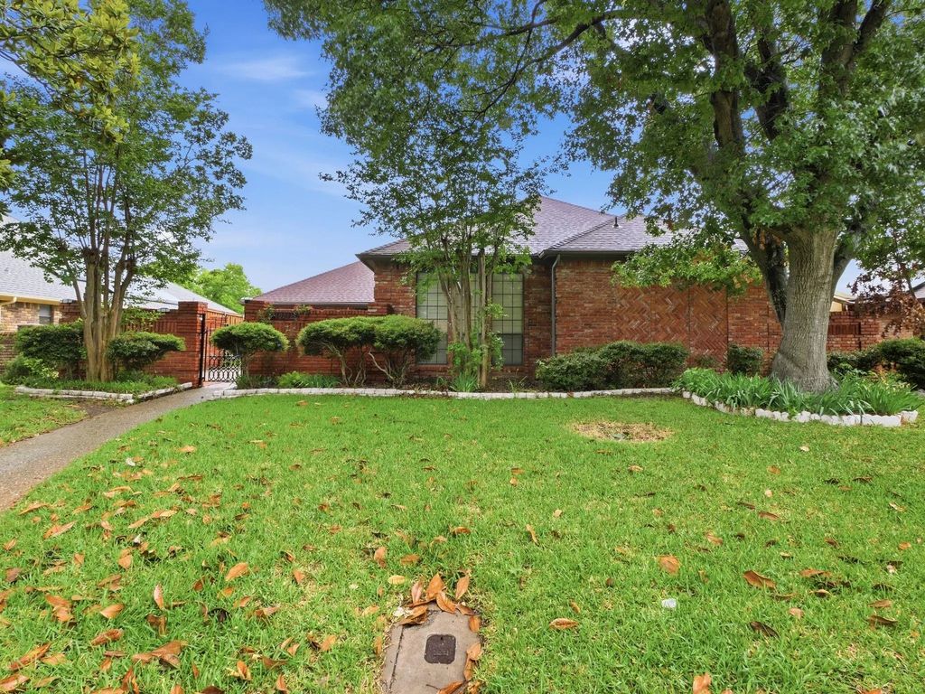 10211 Shadow Way, Dallas